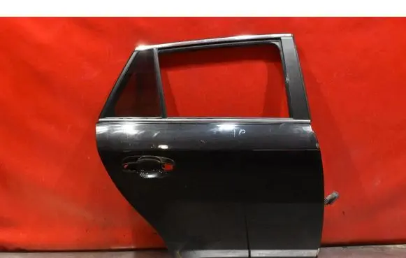 Toyota Avensis Verso Rear door 