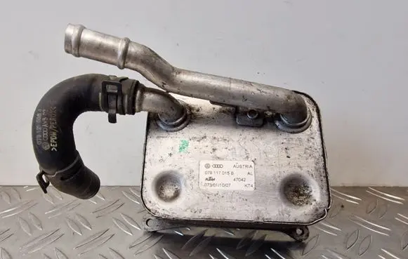 Audi A8 S8 D3 4E Engine oil radiator 079117015B