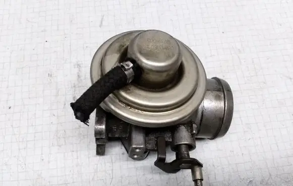 Skoda Octavia Mk1 (1U) EGR valve 038131501E 197116003 038129637B