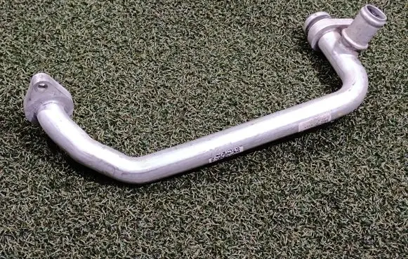 Porsche Cayenne (9Y0 9Y3) Engine coolant pipe/hose 06M121071