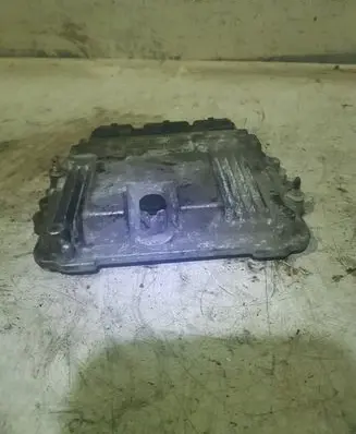 Ford Focus Engine control unit/module 4M5112A650