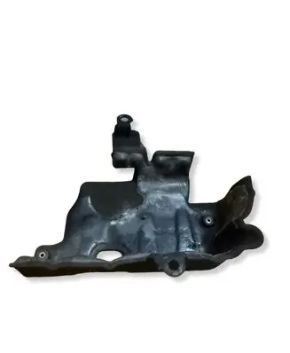 Hyundai Tucson TL Heat shield in engine bay 215202U000