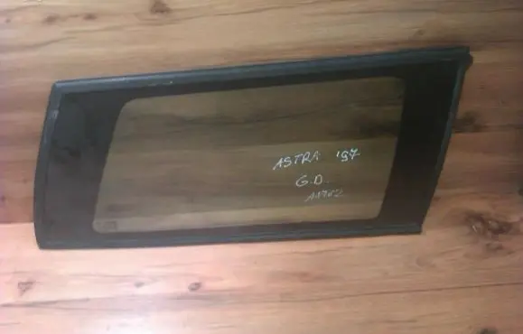 Opel Astra F Rear side window