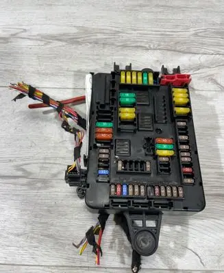BMW 4 F36 Gran coupe Fuse module 9389070 19561000001