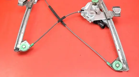 Cadillac CTS Front door window regulator with motor 992664-100