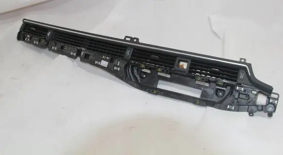 Audi A5 Dashboard air vent grill cover trim 8W2820901B