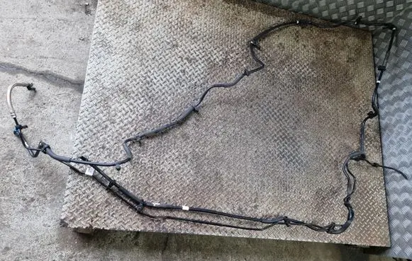 Mercedes-Benz GLS X167 Fuel line/pipe/hose A1674703003 A1674700304