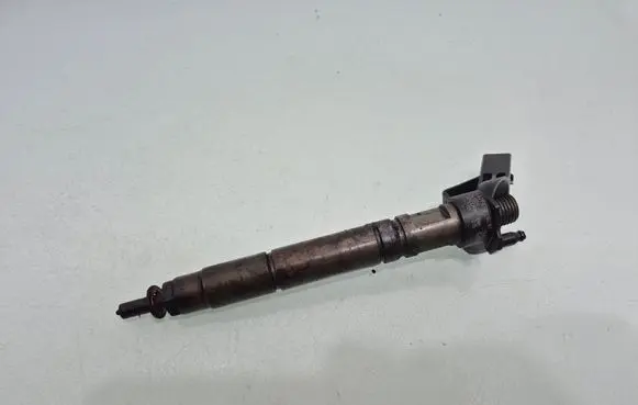 Fuel injector