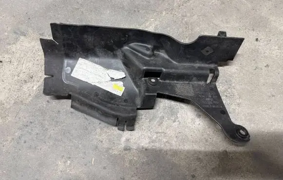 Volvo V60 Intercooler air guide/duct channel 31425136 M0N7A