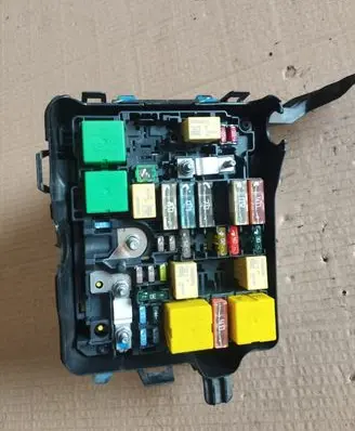 Peugeot 2008 I Fuse module