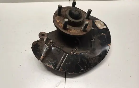 Ford Mustang VI Front wheel hub fr3c3107a