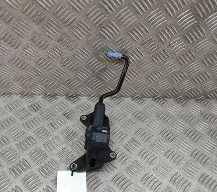 Accelerator throttle pedal