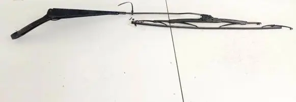 Ford Mondeo Mk III Front wiper blade arm 1s7117526cb