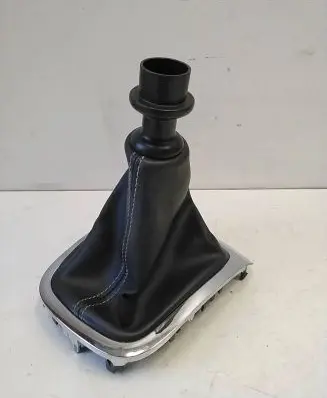 Renault Megane III Gear shifter surround trim plastic
