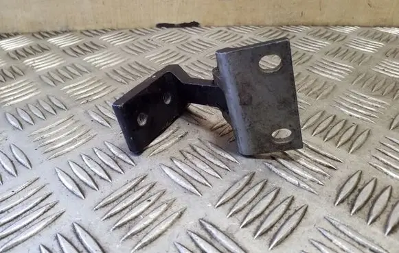 Audi 100 S4 C4 Rear door upper hinge 4A0833401