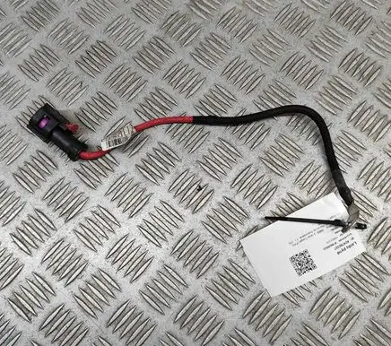 BMW 2 F44 Positive cable (battery) 8589050