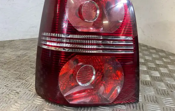 Volkswagen Touran I Rear/tail lights 1T0945111G 1T0945095J 122733