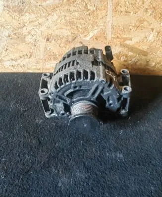 Mercedes-Benz CLS C219 Generator/alternator 0121715015