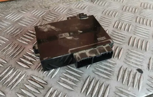 Volvo S80 Seat control module 8691707