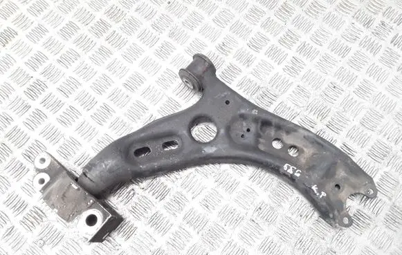 Volkswagen PASSAT B7 Front lower control arm/wishbone