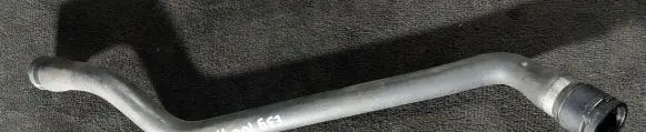 BMW 5 E39 Engine coolant pipe/hose