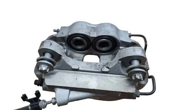 BMW X3 G01 Front brake caliper 6883733 34116871583 34116883483