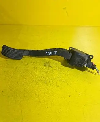 Peugeot Partner Brake pedal bracket assembly RZ3R10P4K1