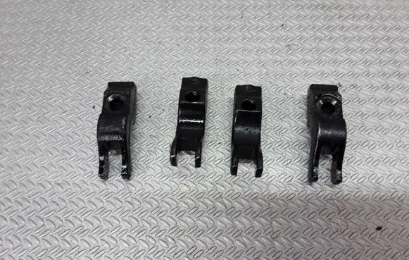 Opel Astra H Fuel Injector clamp holder