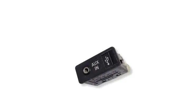 BMW X5 E70 AUX in-socket connector 9129652 61319129652