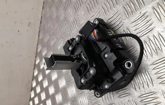 Audi A5 8T 8F Gear shifter/selector 8W1713041G