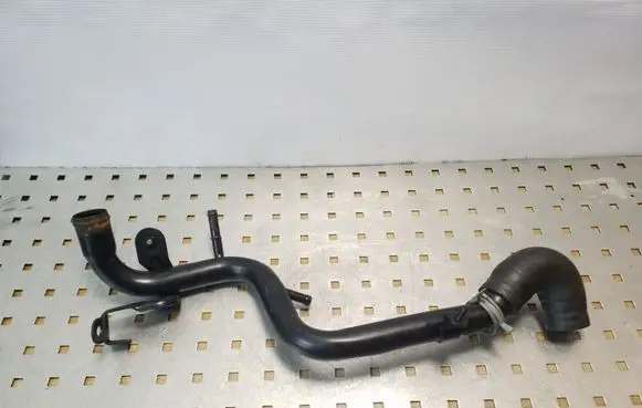 Audi A4 S4 B7 8E 8H Engine coolant pipe/hose 038121071S