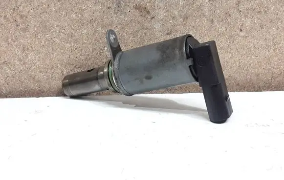 Volkswagen Touran I Camshaft vanos timing valve 