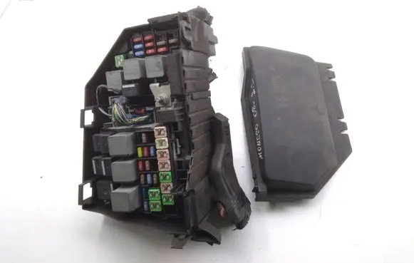 Ford Mondeo MK IV Fuse module 6G9T14A076CA