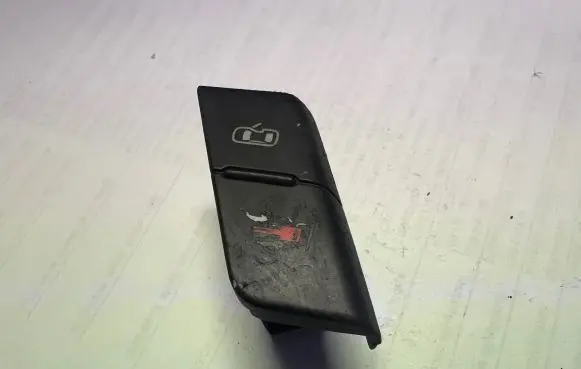 Audi A4 S4 B6 8E 8H Central locking switch button 8E2962108