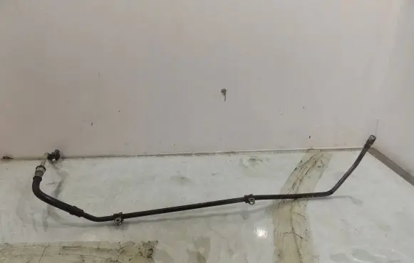 Mercedes-Benz C AMG W204 Gearbox oil cooler pipe/hose 