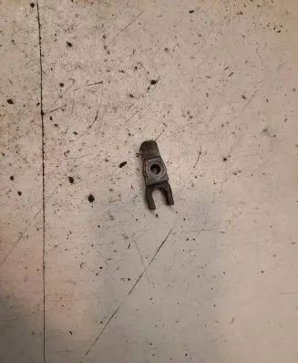 Opel Insignia A Fuel Injector clamp holder