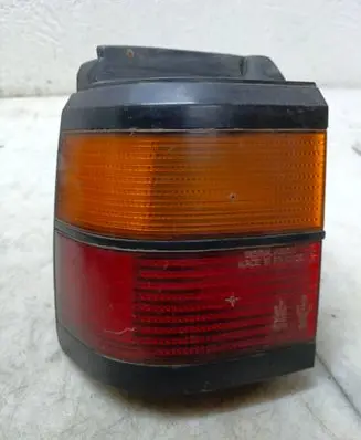 Volkswagen PASSAT B3 Rear/tail lights 333945111