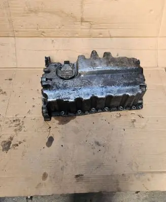 Volkswagen Touran I Oil sump 03G103603