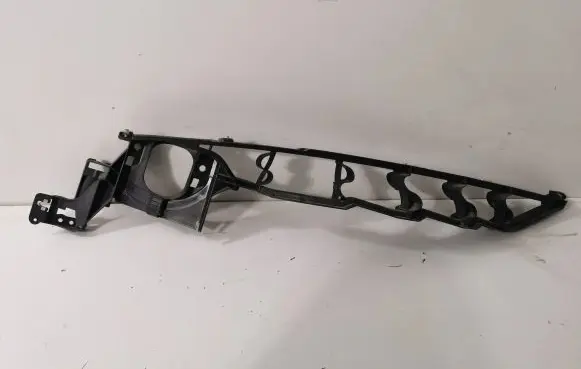 BMW X6 E71 Fender mounting bracket 7157989