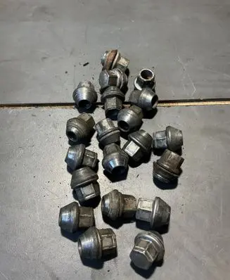 Ford Focus Nuts/bolts 