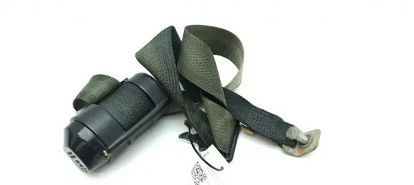 Mercedes-Benz 250 280 C CE W114 Rear seatbelt 75170260C 220DS7682