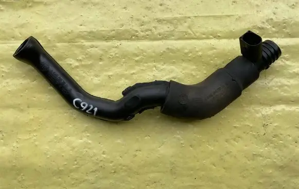Mercedes-Benz C AMG W204 Breather hose sensor A6460162081