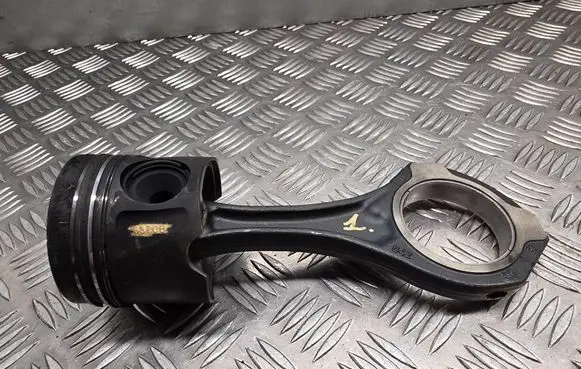 Mercedes-Benz ML W166 Piston with connecting rod A6420305220 A6420308317 A6420307717