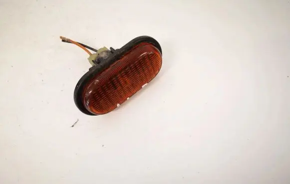 Renault Scenic I Front fender indicator light 77005147333