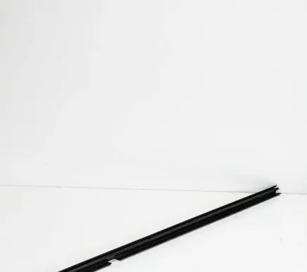 Volkswagen Touran I Door glass trim 1T0839472