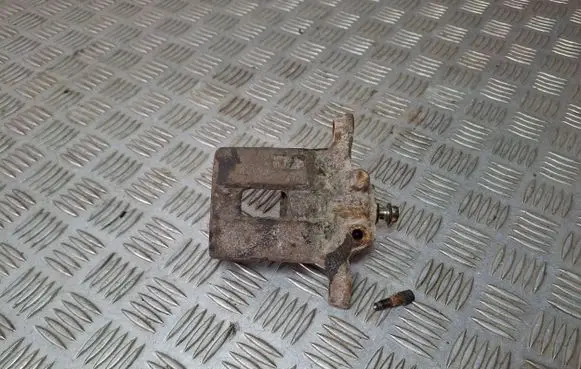 Nissan X-Trail T30 Rear brake caliper