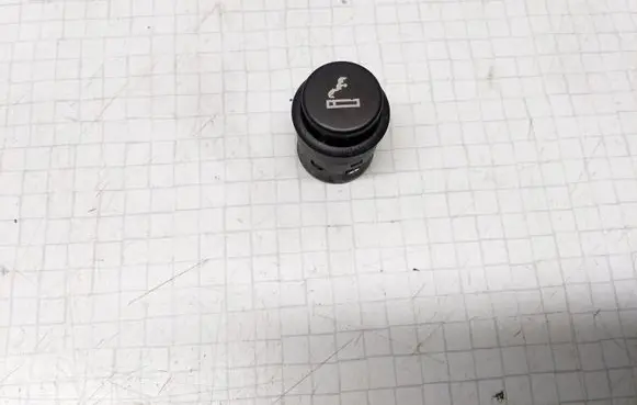 Audi A3 S3 8L Cigarette lighter 