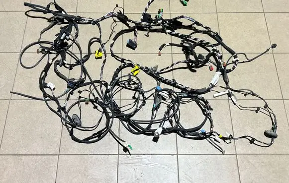 Renault Megane IV Panel wiring 241635357R MA13 162943