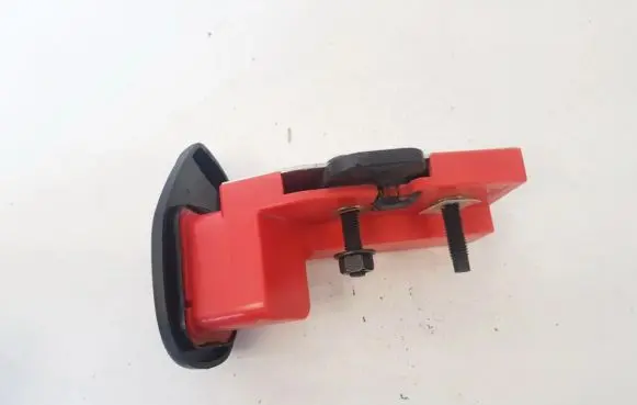 Ford Focus Seat back rest lock catch 2M51A61382BA 2M51-A61382BA