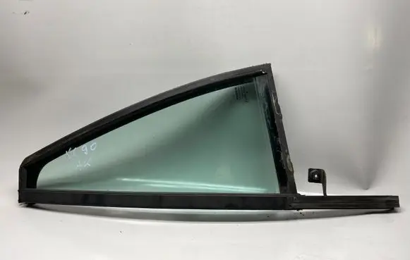Volvo XC90 Rear vent window glass 43R001582